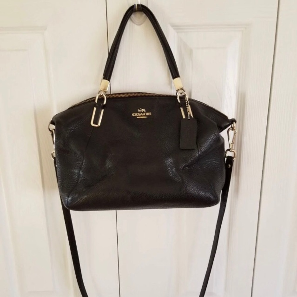 SOLD! Coach Kelsey Medium